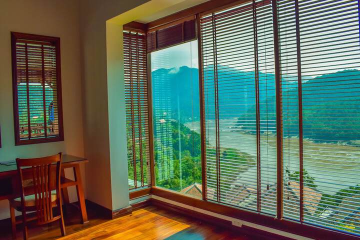 Room 25 of 112
