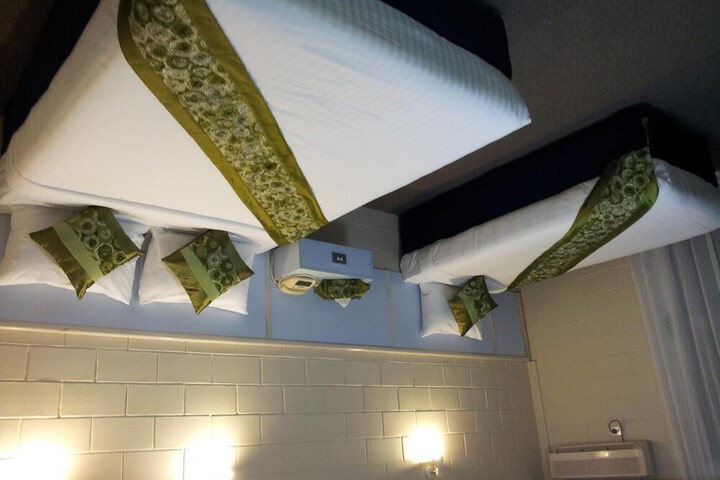 Room 14 of 43