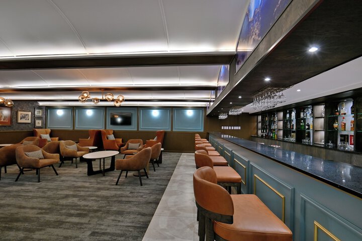 Lounge 70 of 88
