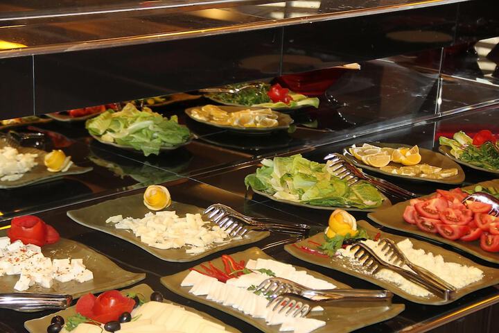 Dining 48 of 58
