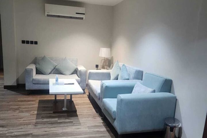 Room 42 of 80