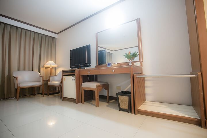 Room 86 of 143