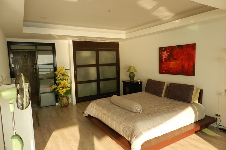 Room 20 of 259