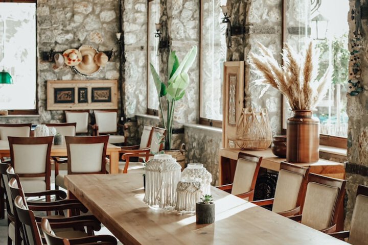 Dining 103 of 189