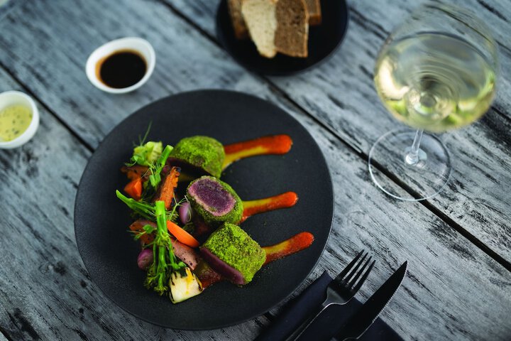 Dining 83 of 121