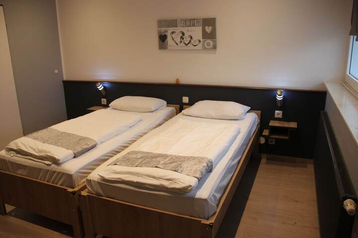 Room 14 of 52