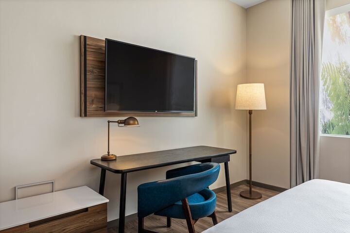 Room 19 of 43