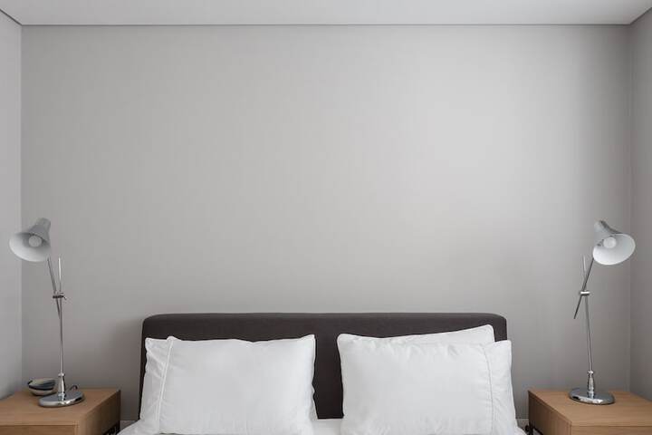 Room 6 of 46