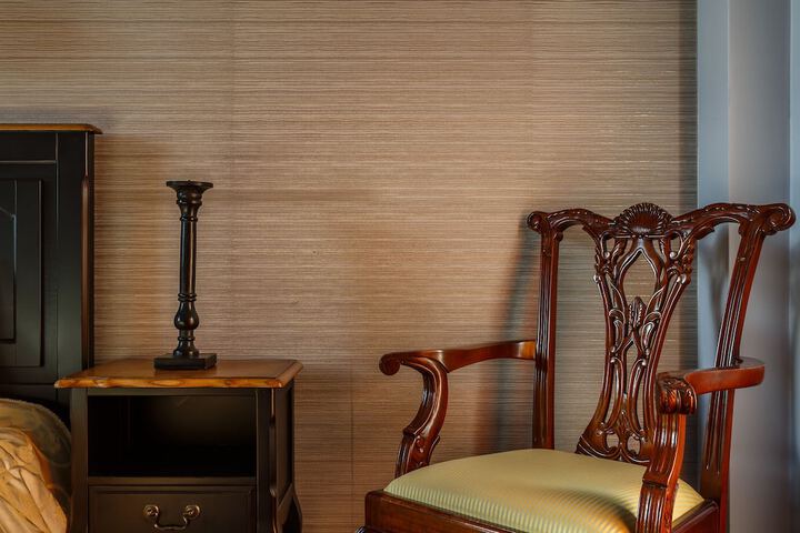 Room 32 of 49