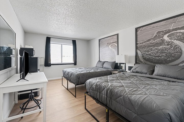 Room 6 of 17