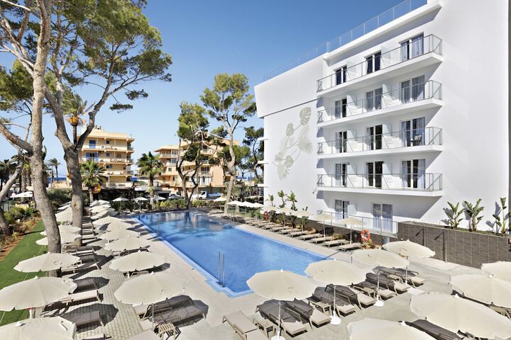 Pools & Facilities