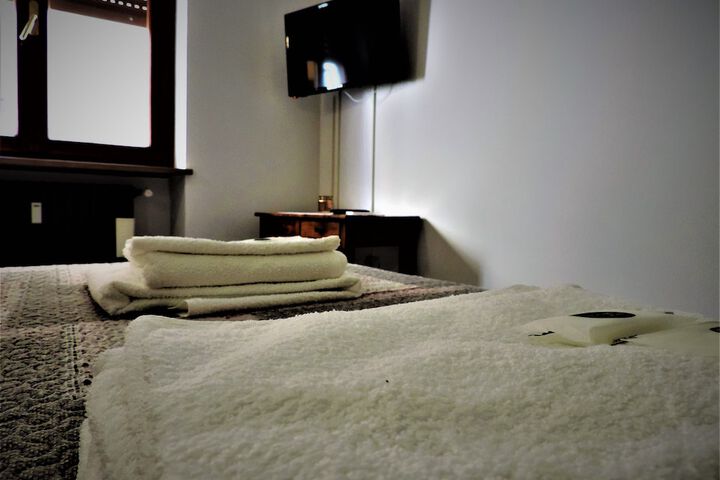 Room 12 of 26