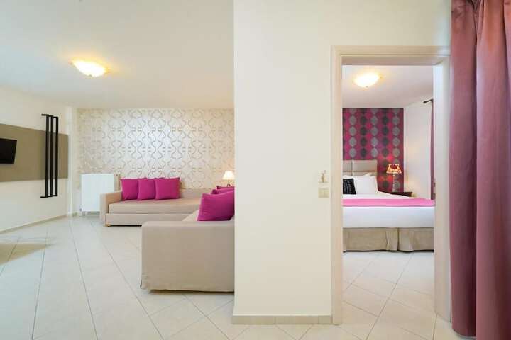 Room 30 of 75
