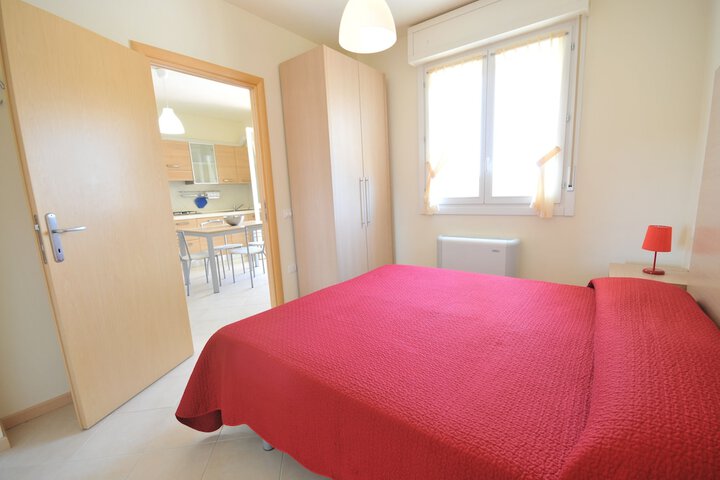 Room 4 of 39