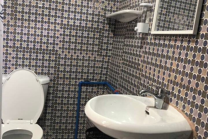 Room 42 of 72