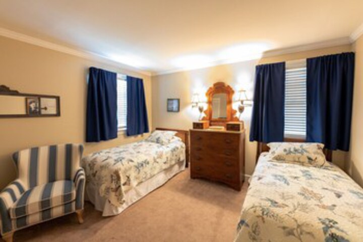 Room 223 of 253