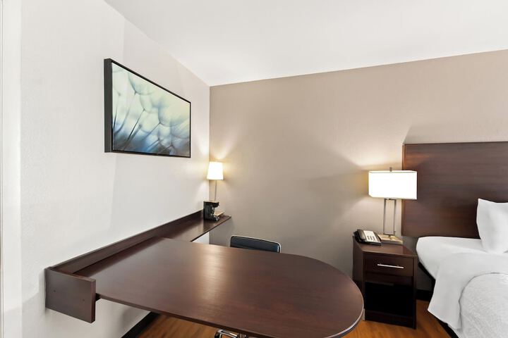 Room 26 of 43