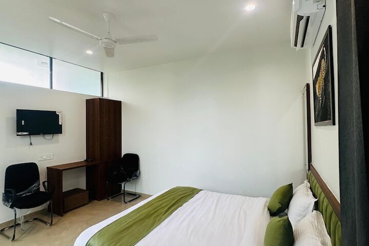 Room 21 of 43