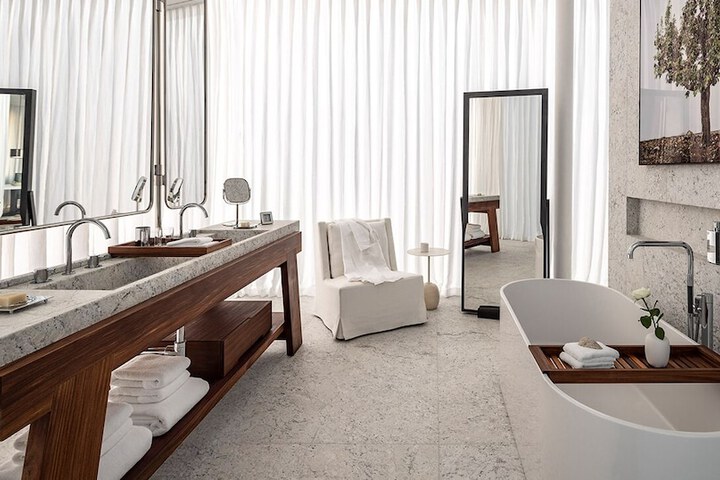 Room 25 of 41