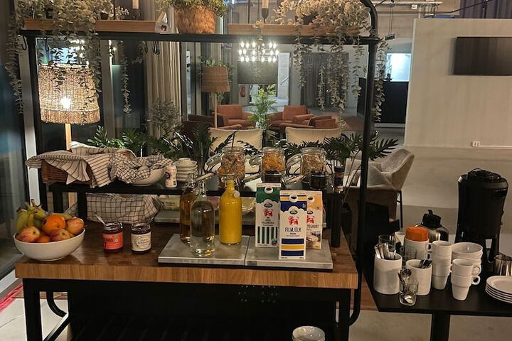 Breakfast/Coffee Service 18 of 22