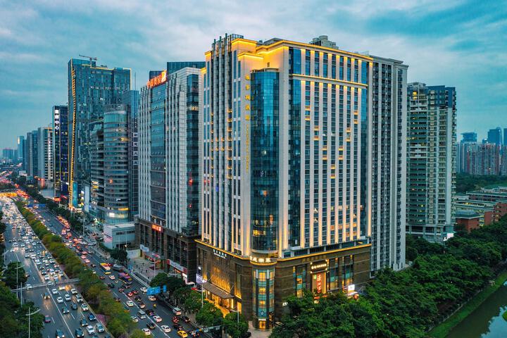Exterior of Guangzhou Victoria Hotel (Zhujiang New Town Branch)