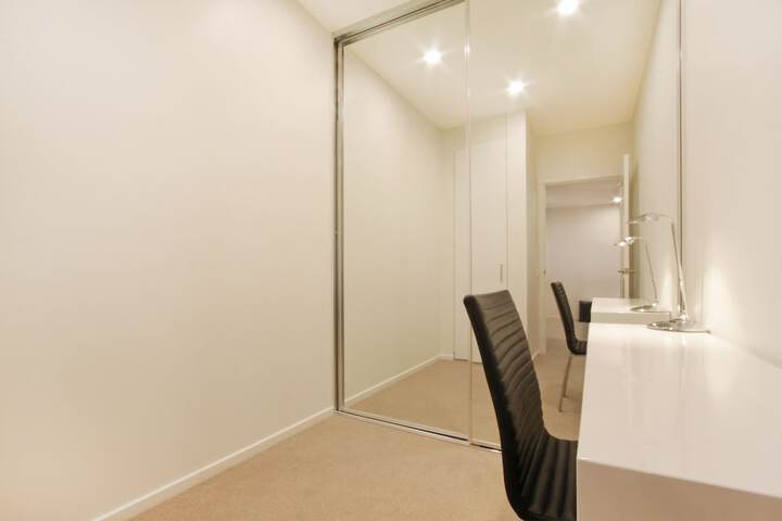 Room 16 of 74