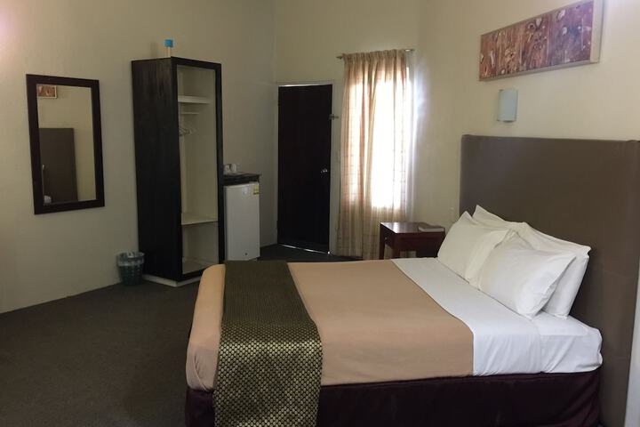 Room 7 of 19