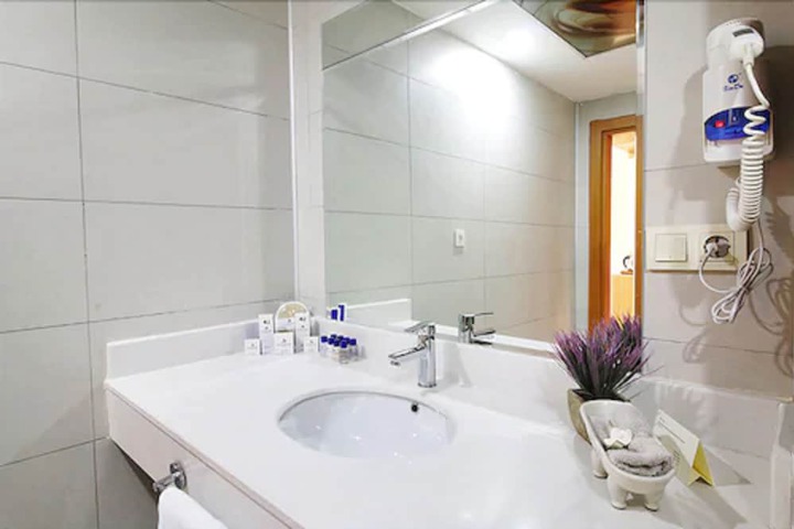 Bathroom Interior Photo