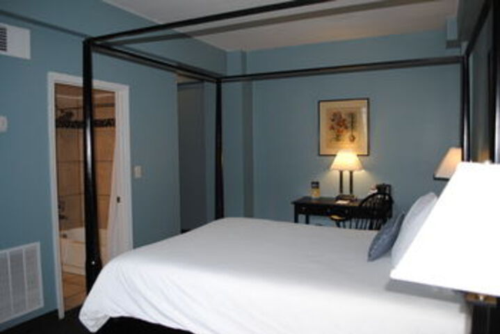 Room 42 of 91
