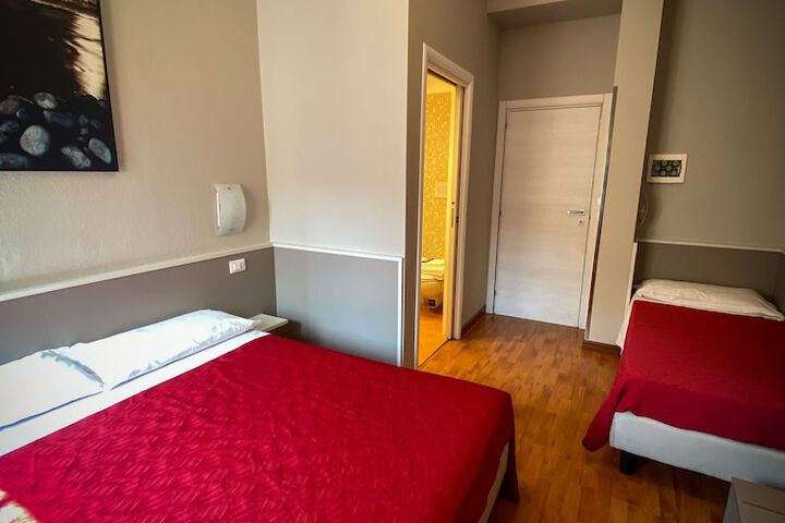 Room 18 of 35