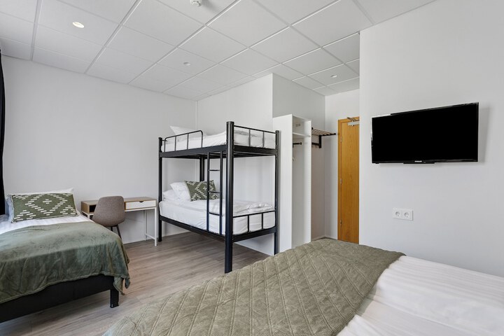 Room 11 of 26