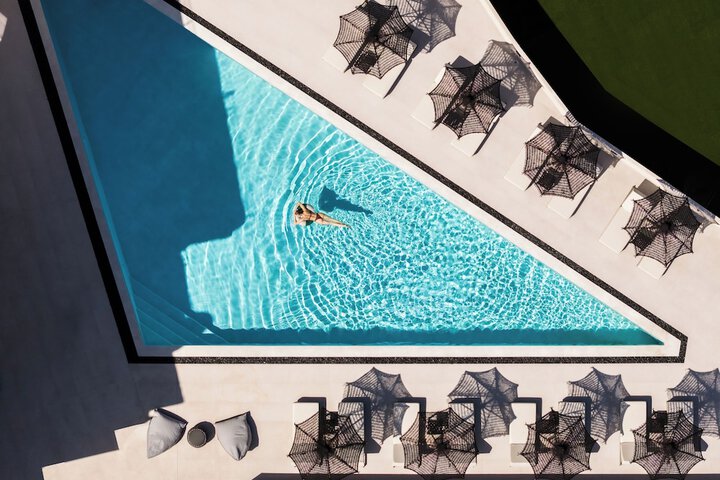 Hotel 43 of 54