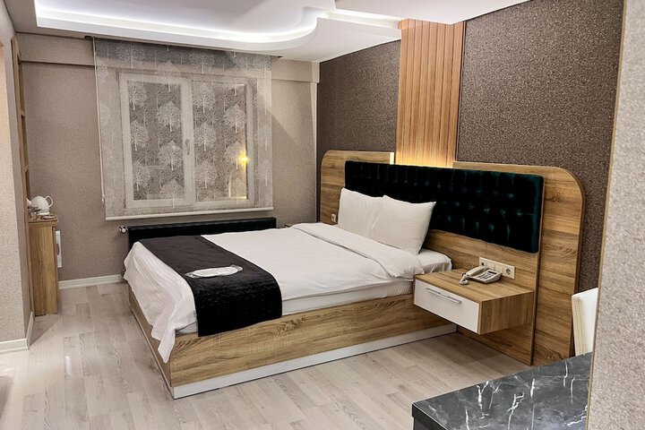 Room 5 of 23