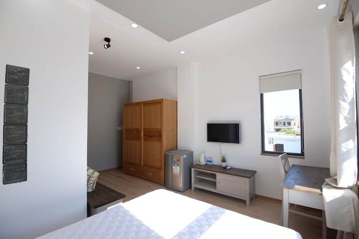 Room 13 of 48