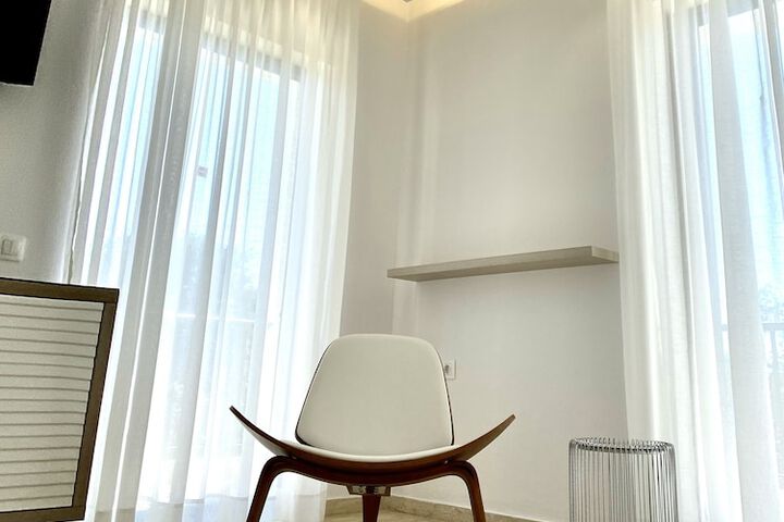 Room 9 of 39