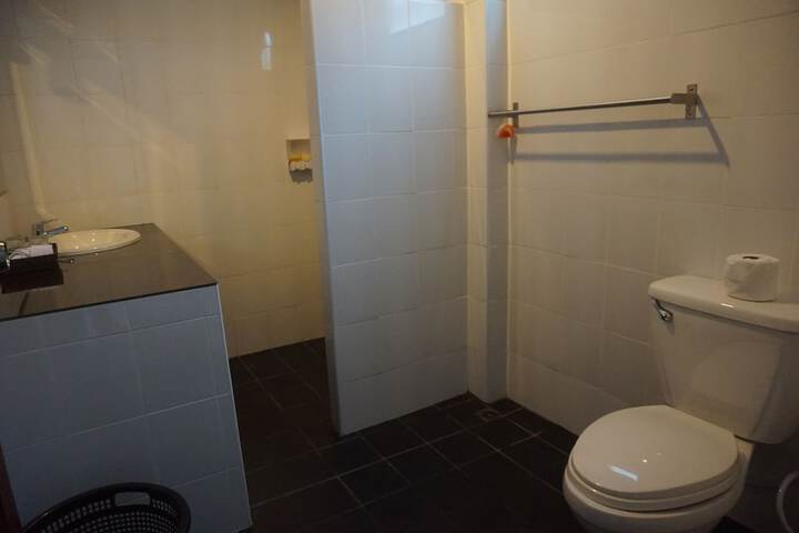 Room 6 of 26