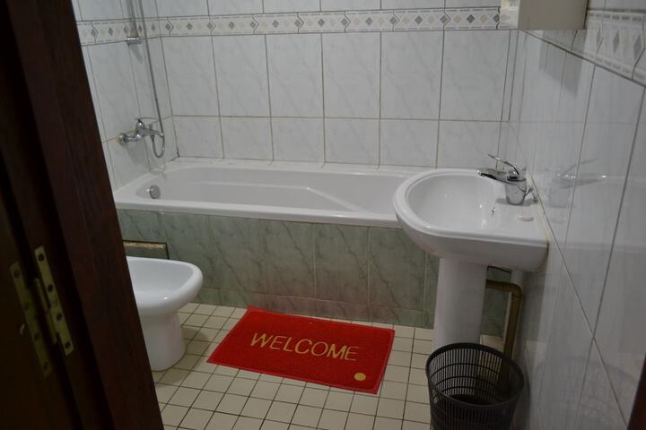 Room 23 of 44