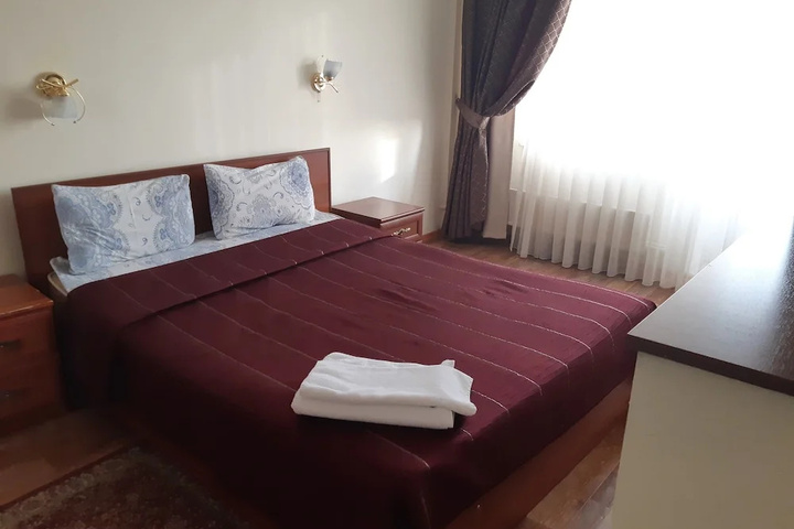 Room 3 of 12