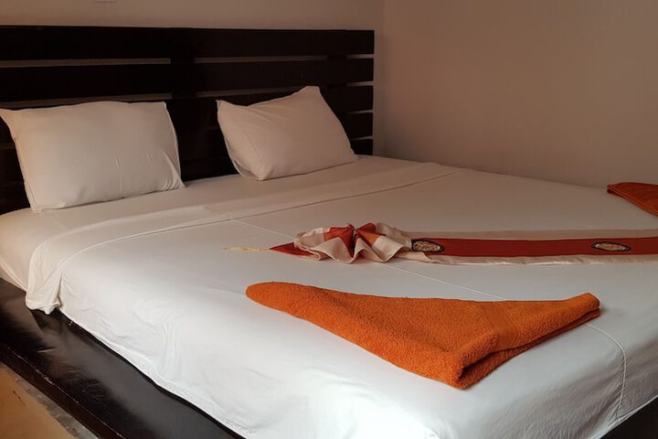 Room 5 of 36