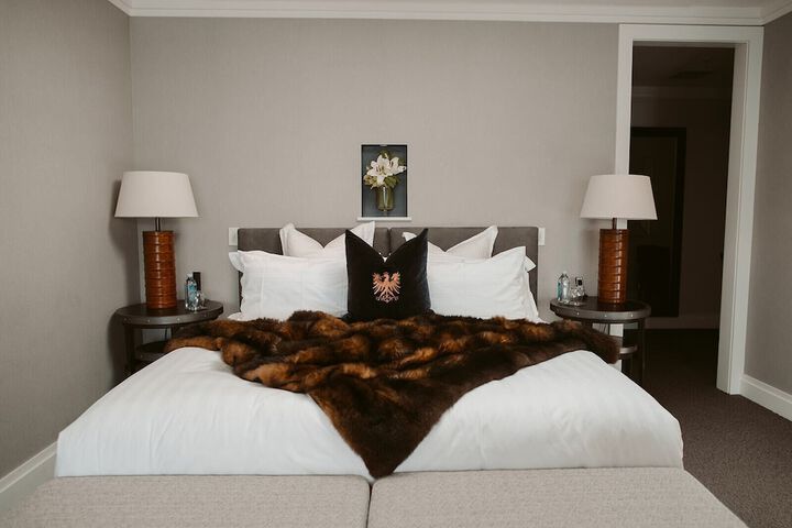 Room 5 of 63