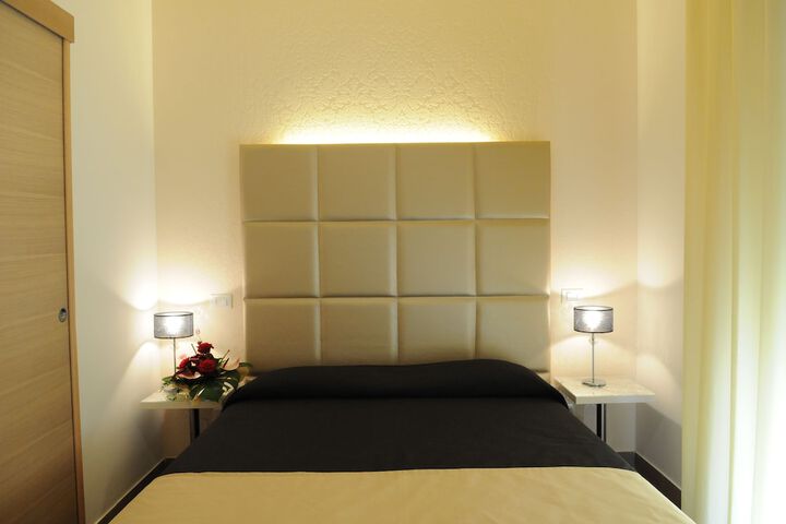 Room 9 of 49