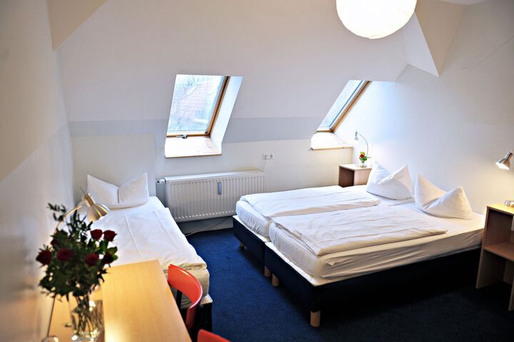 Room 47 of 86