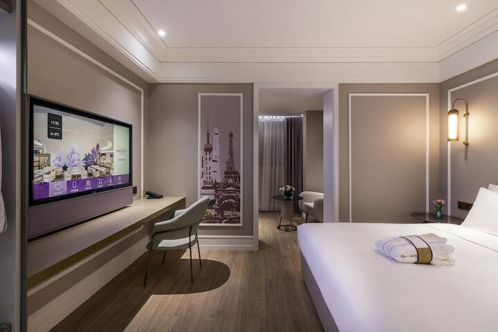 Room 7 of 20
