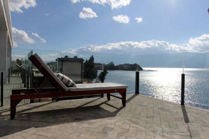 Bonum Lakeside Boutique Hotel