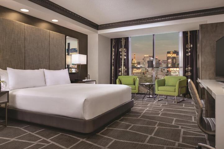 Standard Room, King or Two Doubles (6 of 8)