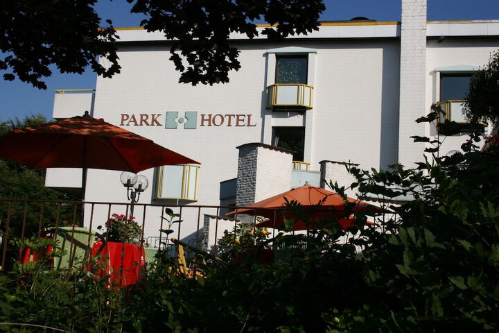 Hotel 37 of 38