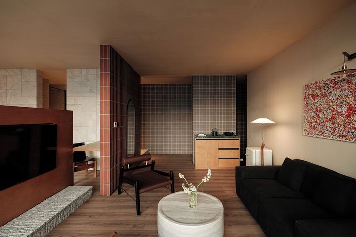 Room 58 of 169