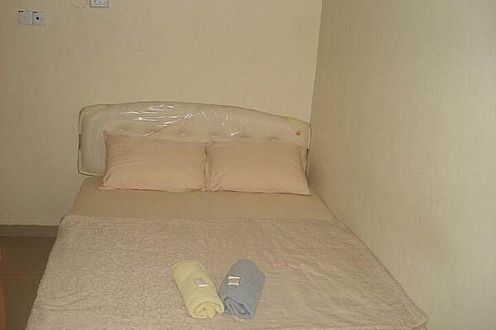 Room 10 of 15