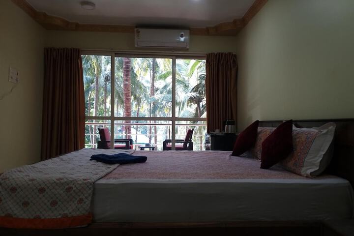 Room 25 of 63