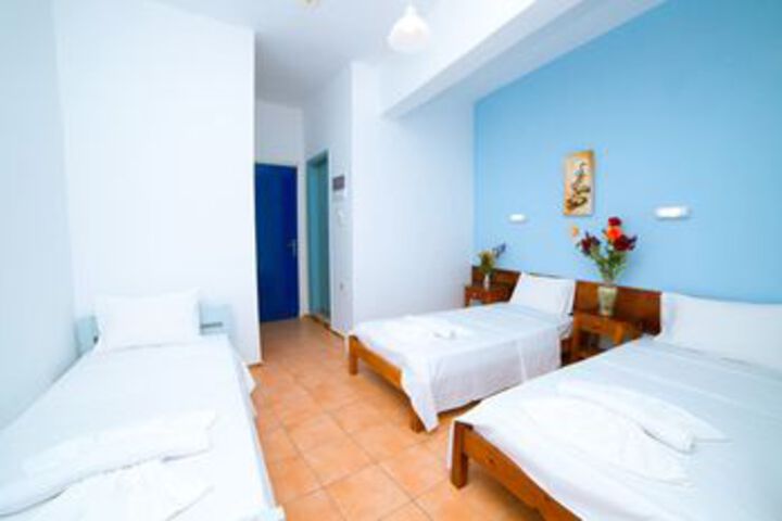 Room 4 of 12